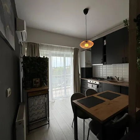Raluca Sea Flat *